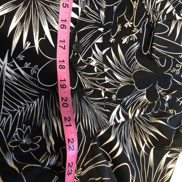 Jacket with black and white floral design - Picture 5 of 5